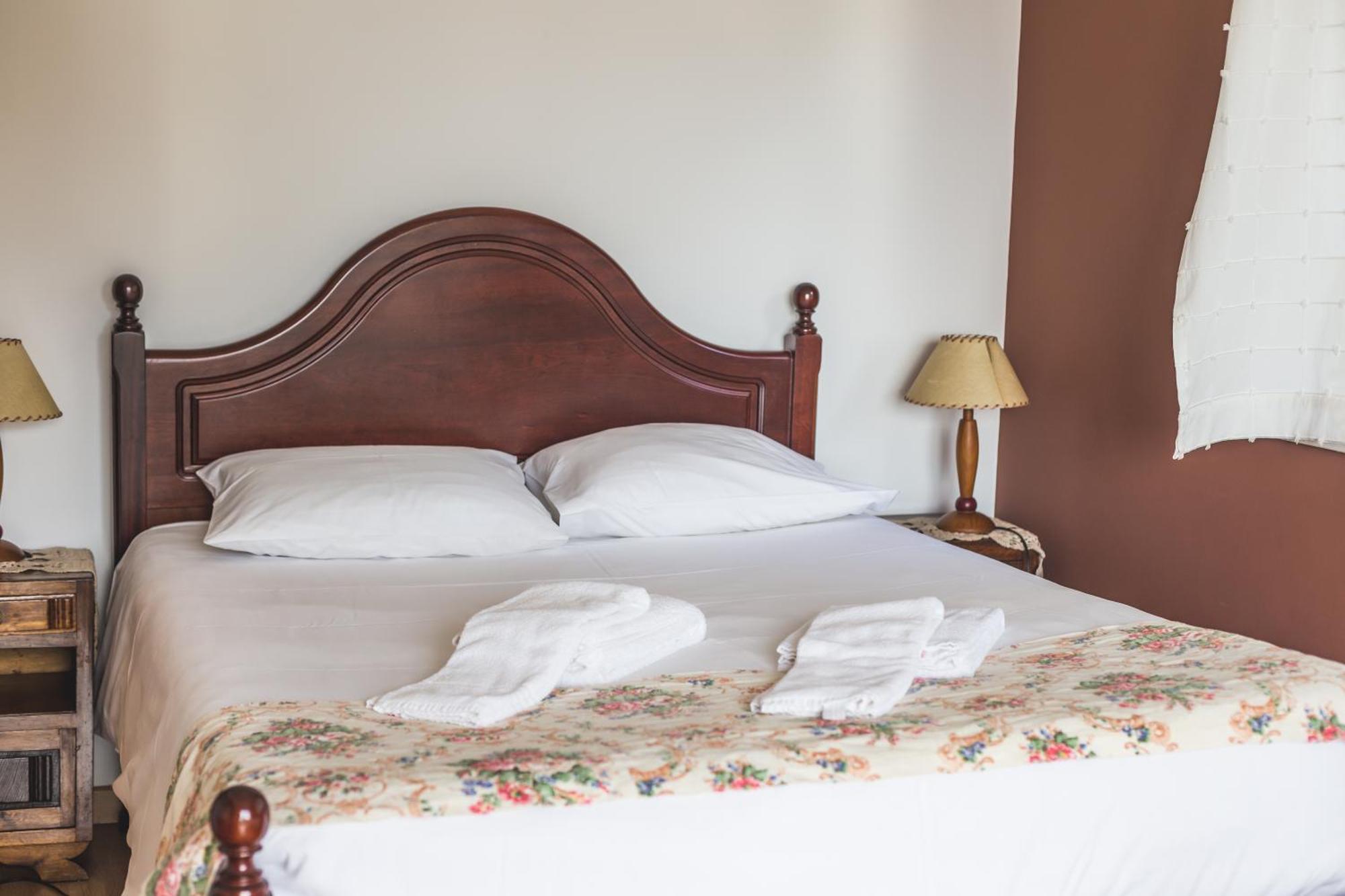 Ericeira Chill Hill Hostel & Private Rooms Exterior photo