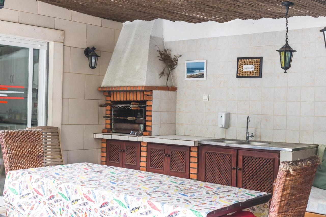 Ericeira Chill Hill Hostel & Private Rooms Exterior photo
